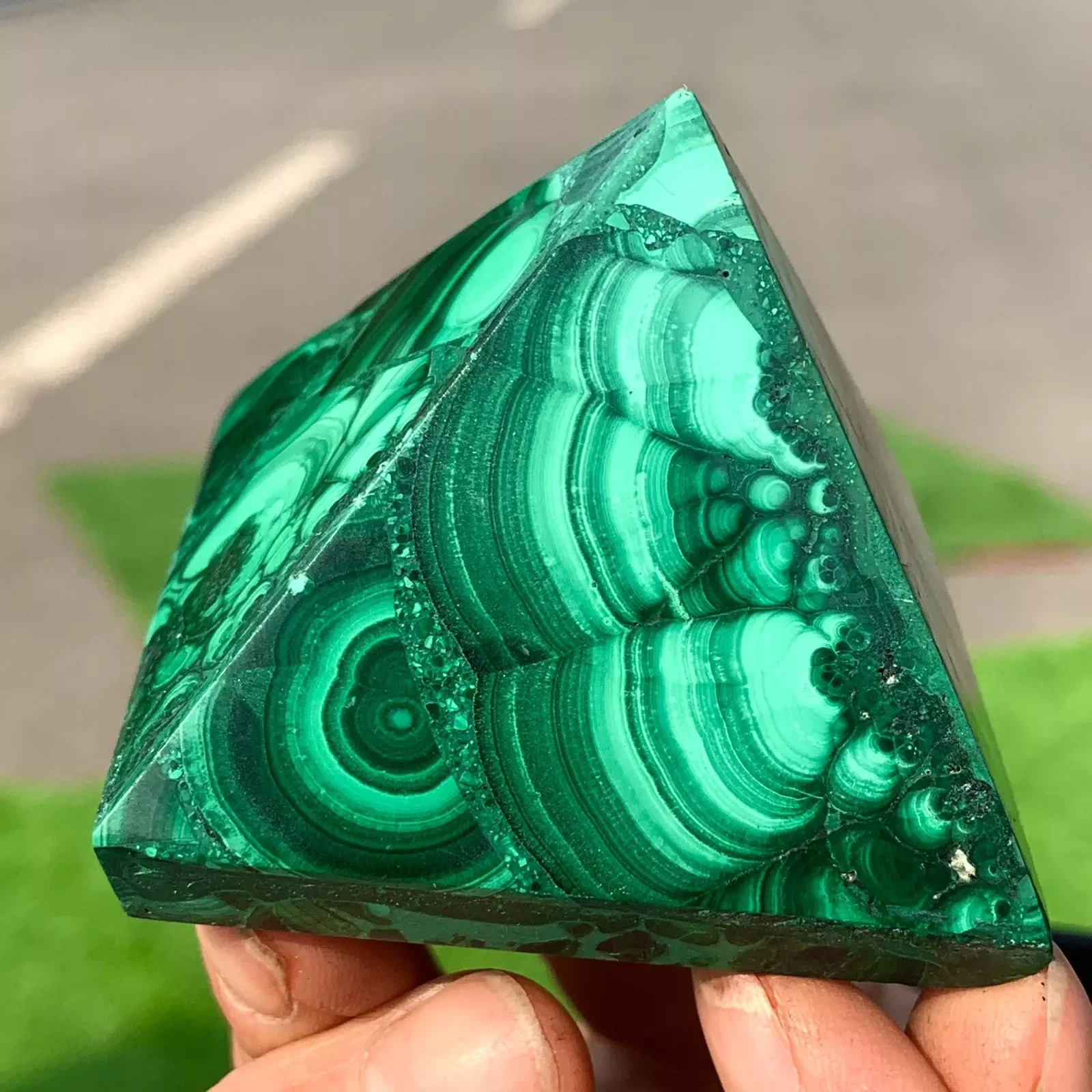 Natural Green Malachite Pyramid, Quartz Crystal Green Mineral Pyramid, Chakra Therapy, Mineral, Reiki, Healing Pyramid