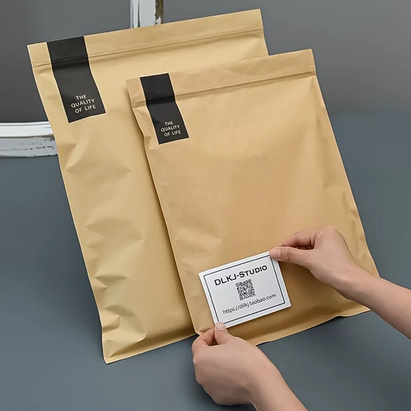 Kraft paper ziplock bag thickened T-shirt shirt packaging bag waterproof reusable high-end clothing packaging bag custom logo