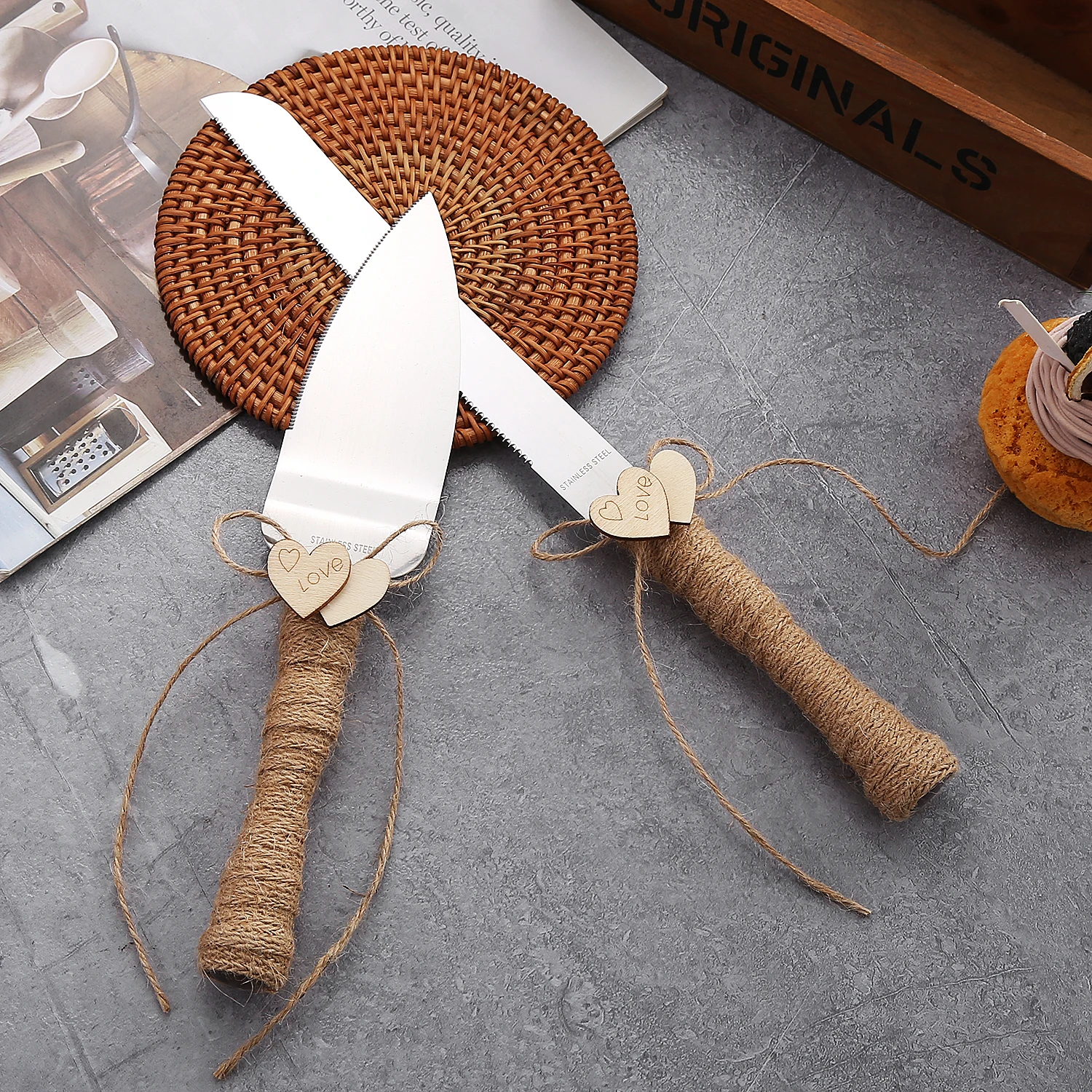 Sentimental natural hecho a mano cuerda de cáñamo amor pastel de boda cuchillo pala recuerdo de boda boutique caja de regalo