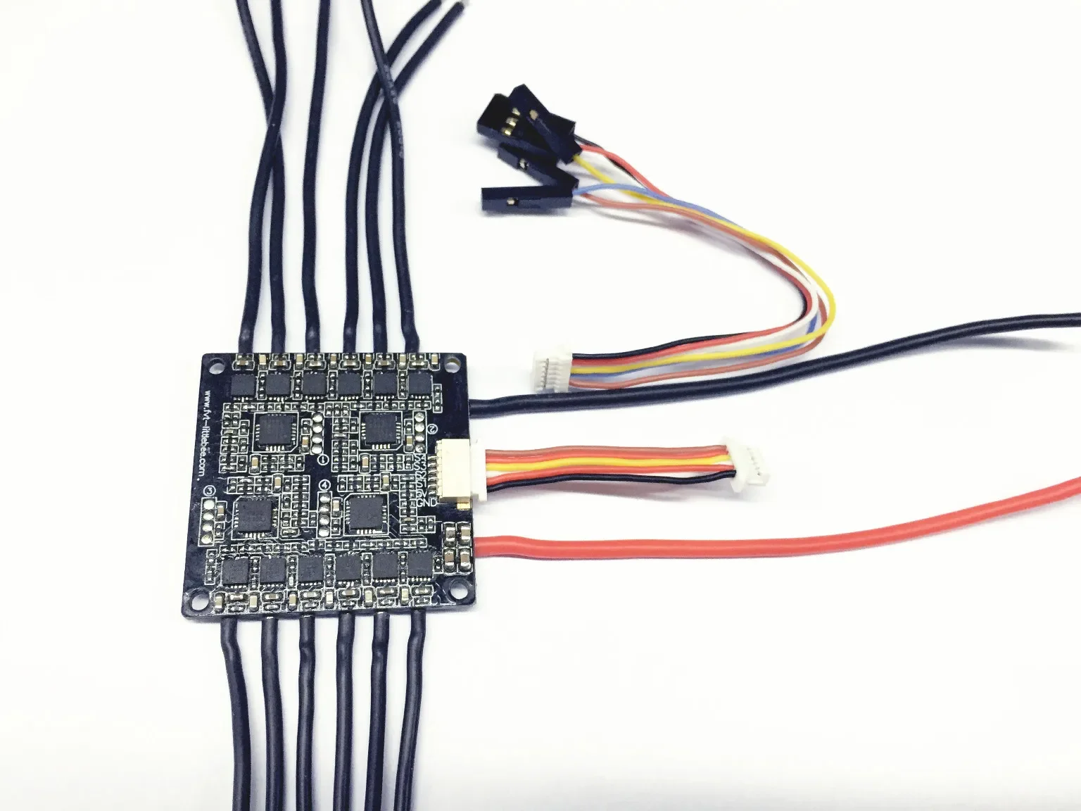 

Бесколлекторный регулятор скорости LittleBee 4-в-1 20A для гоночных квадрокоптеров QAV250 XR215 210 130 Mini FPV 2~4S Oneshot125