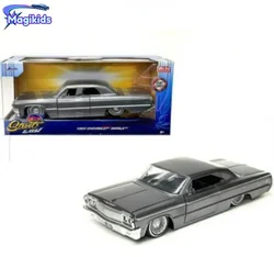 1:24 Chevrolet IMPALA vintage classic car High Simulation Diecast Metal Alloy Model Car Toys for kids Gift Collection