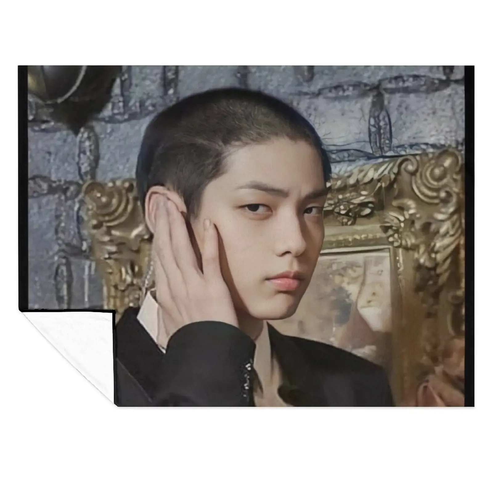 

Soobin meme txt Throw Blanket Travel Tourist halloween Luxury St Blankets