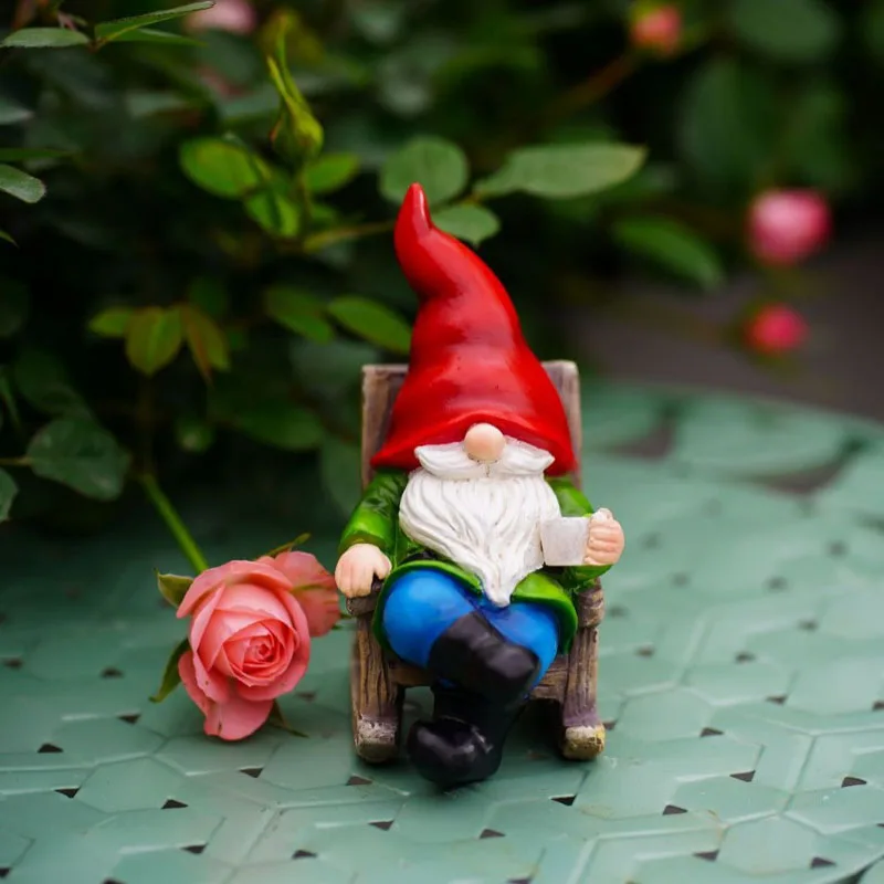 

12CM Rocking Chair Dwarf Fun Resin Ornament Solar LED Statue for Home Decor Indoor Outdoor Ornaments Christmas Valentine's Gift