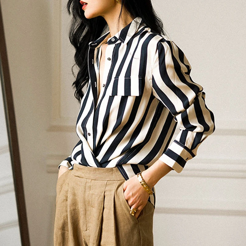 Autumn Women Korean Fashion Vintage Classic Striped Shirt Office Lady Simple Commute Lapel Blouse Casual Long Sleeve Loose Tops