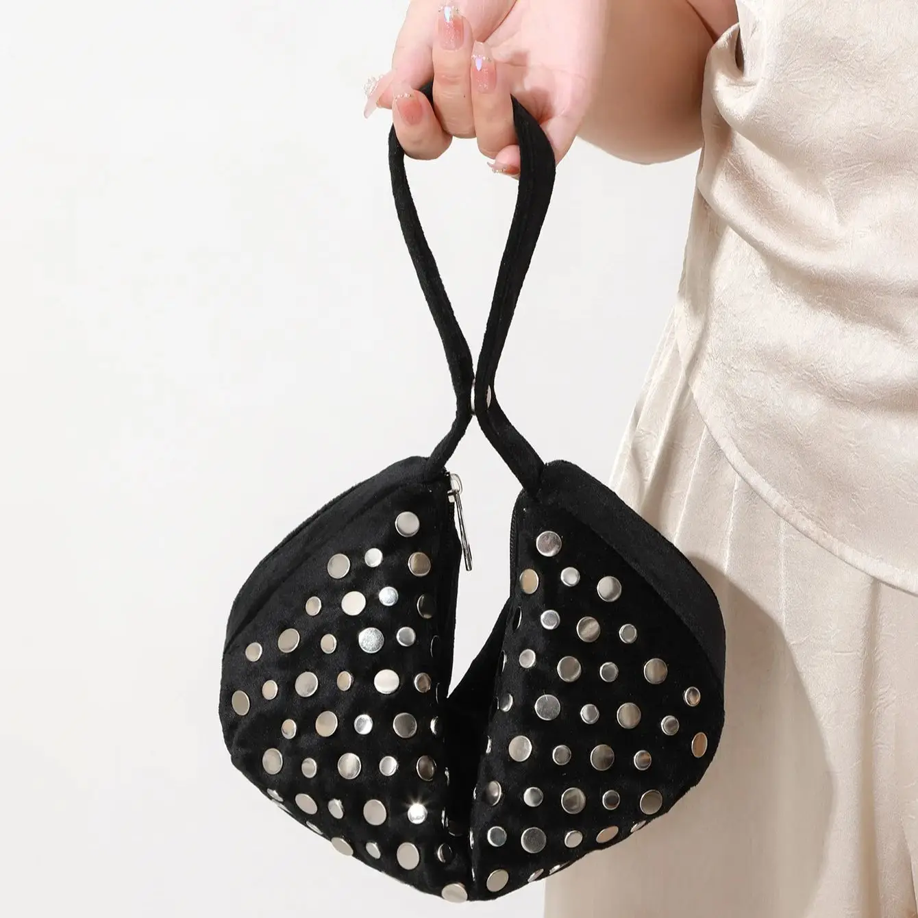 

Fashion Punk Metal Rivets Bucket Bag High End Pu Suede Underarm Shoulder Tote Bag New Retro Trendy Motorcycle Bag Women's Bag