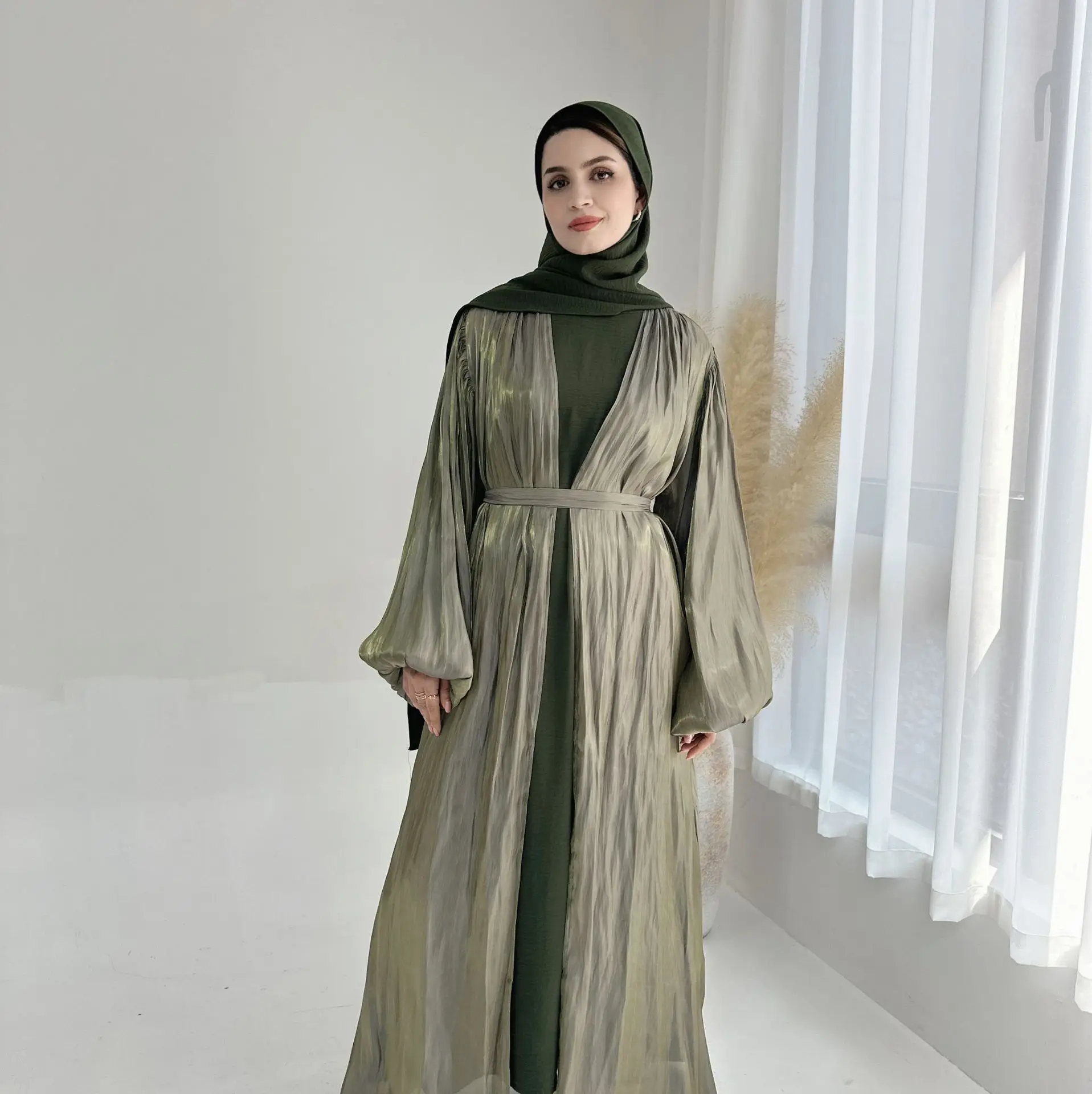 女性のためのサテンabayas、dubai、turkish、kaftan、eid、ramadan、djellaba、islmabrasy、ar ar abicバスローブ、イスラム教徒のドレス、着物、カーディガン