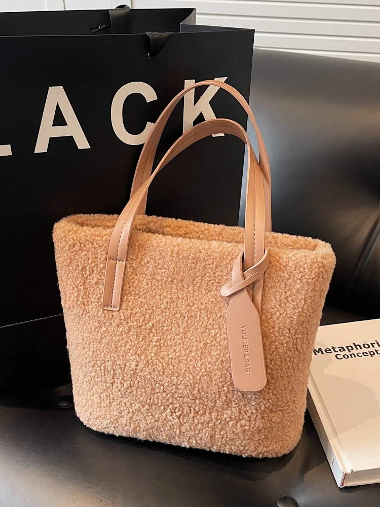 Furry Lamb Skin Handbag Women's 2024 New Autumn Winter Tote Bag Soft Bucket Shape Polyester  Zipper Closure Casual Style