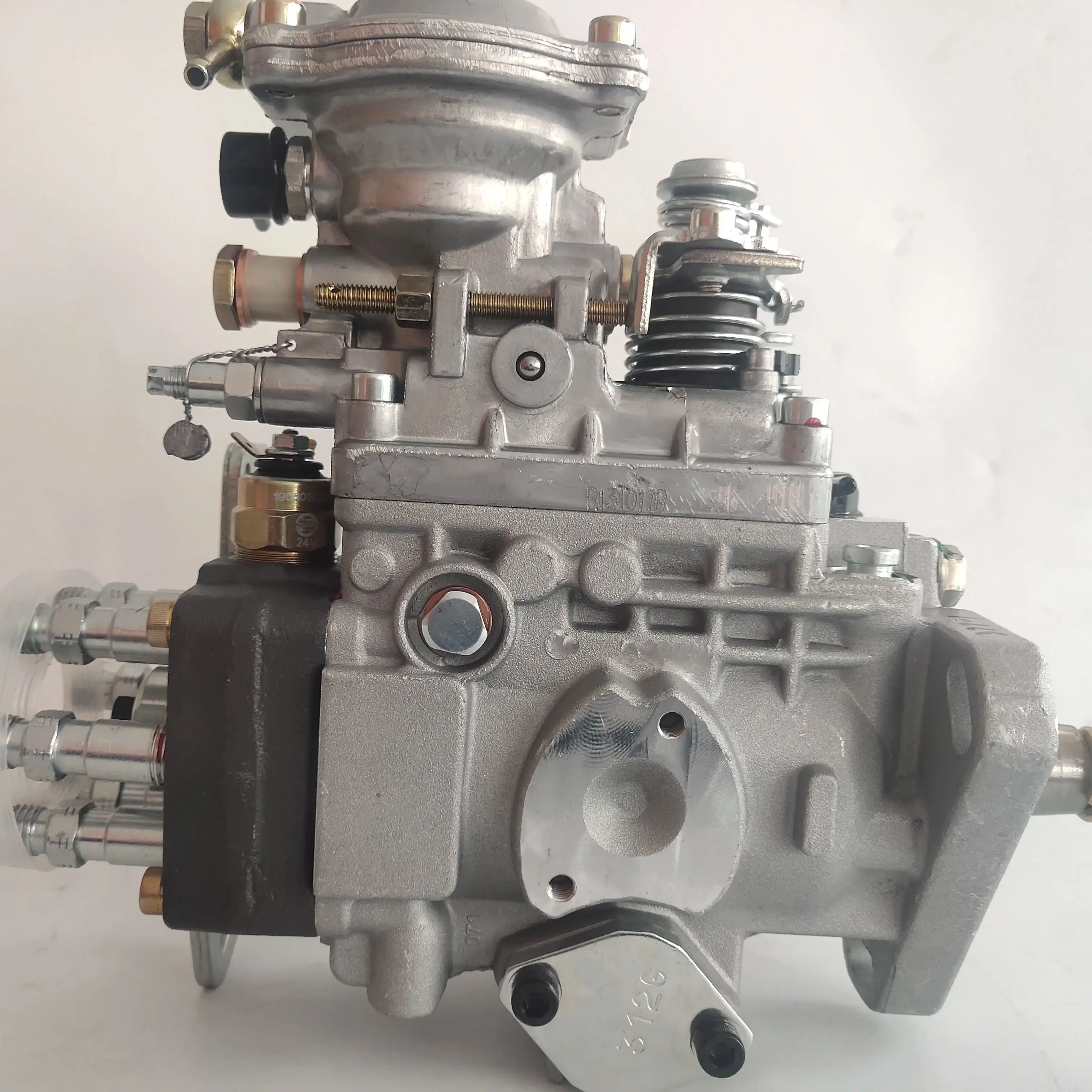 0460426174 DCEC 6BT Diesel Engine Parts Fuel Injection Pump 3916987 0460426174