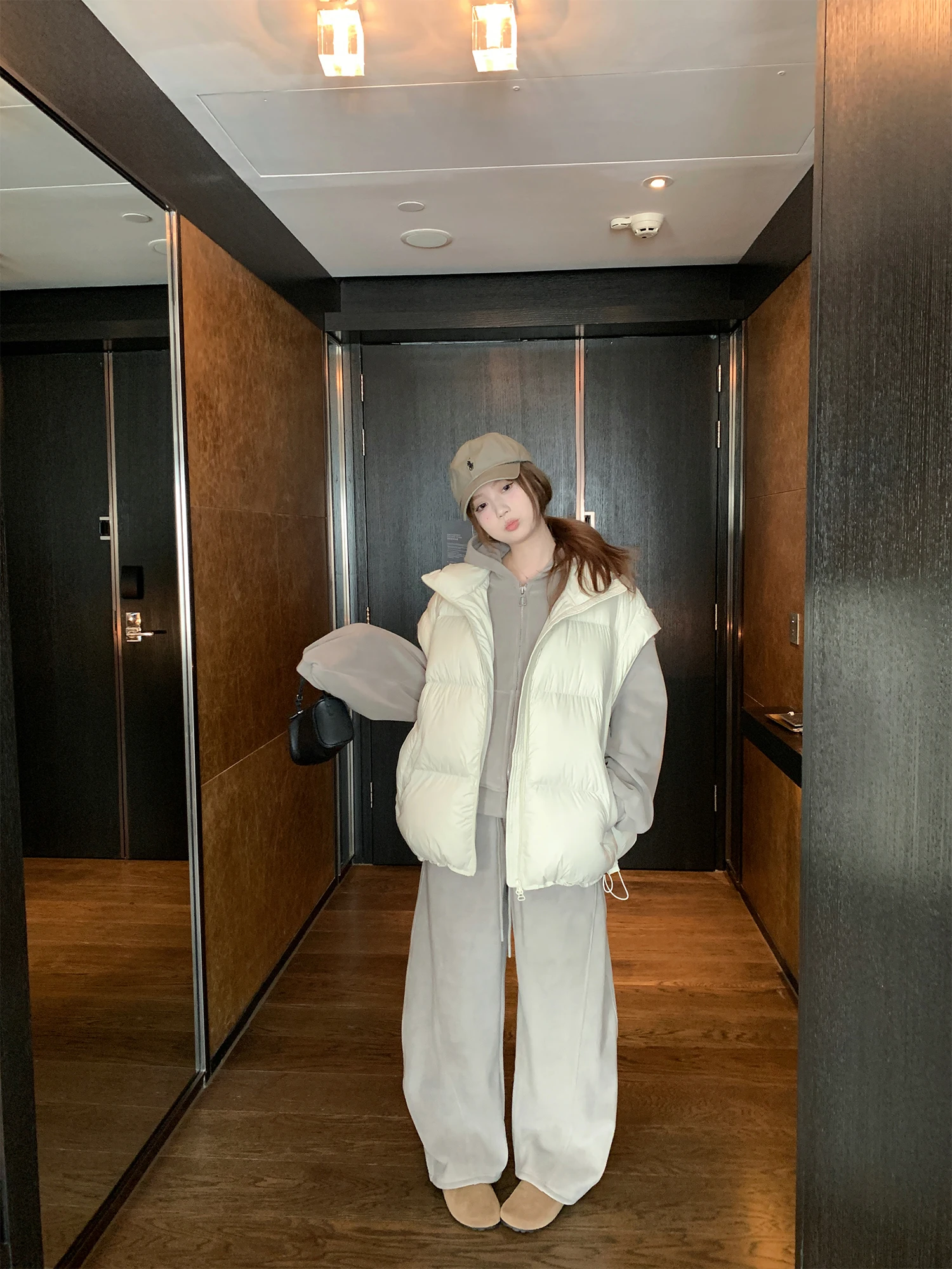 

Женский жилет большого размера с тепловым наполнителем, новая зимняя верхняя одежда в национальном стиле, прочная молния, повседневная свободная посадка Jaet