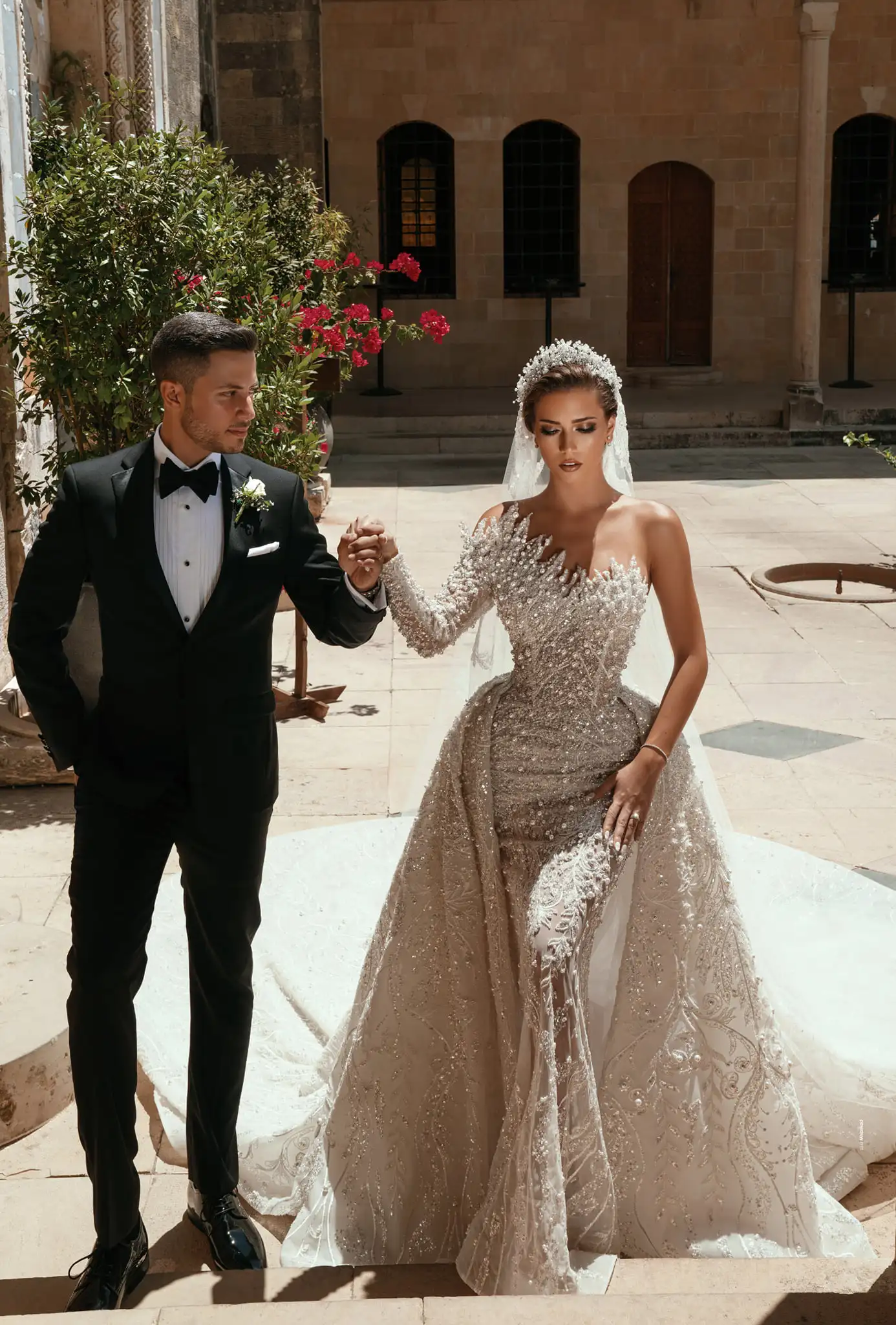 Modest Pearls Mermaid Wedding Dress One Shoulder With Detachable Train Bridal Gowns Custom Made Crystals Sequin Vestido de novia