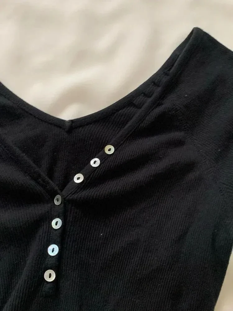 Y2k Aesthetic Fashion Button T-shirt Grunge Solid Short Sleeve Tshirts Kpop Streetwer Chic Designer Clothes Sexy Slim Tee Shirt view 2