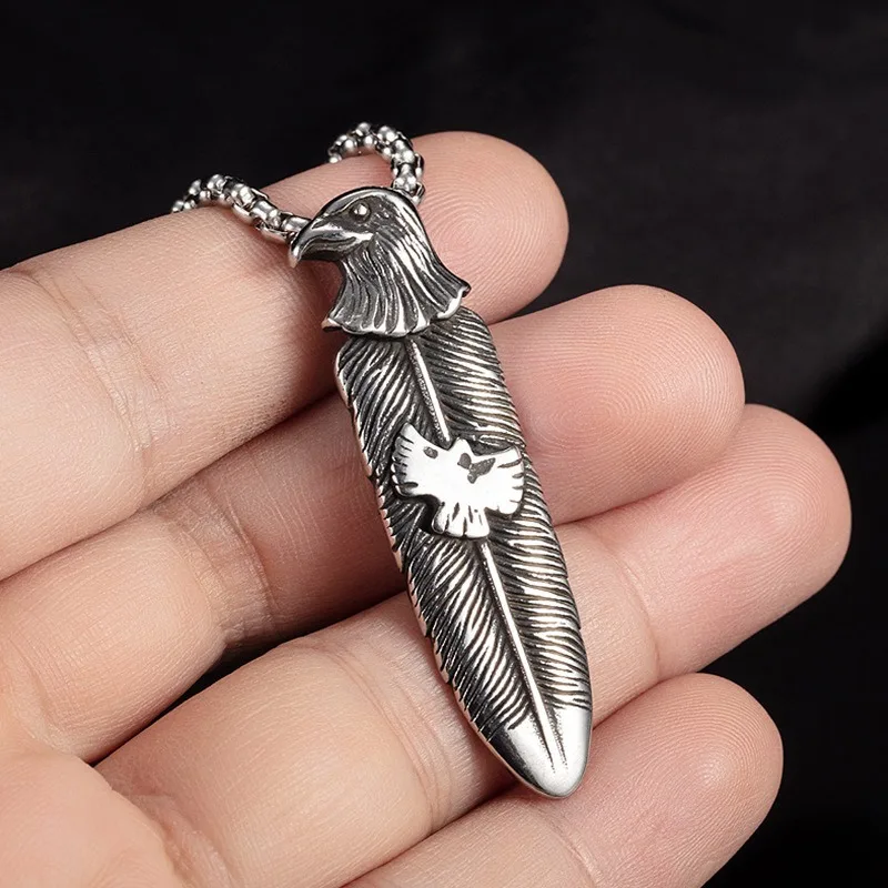 New Vintage Hip Hop Eagle Head & Feather Pendant Necklace, Trendy Streetwear Jewelry
