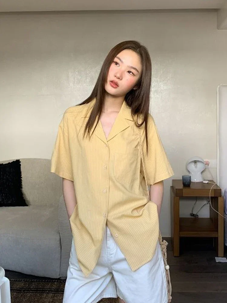 Ropa de calle para mujer, camisa holgada a rayas de manga corta Vintage Y2k, blusa americana Harajuku Retro de verano para mujer, Tops informales nuevos