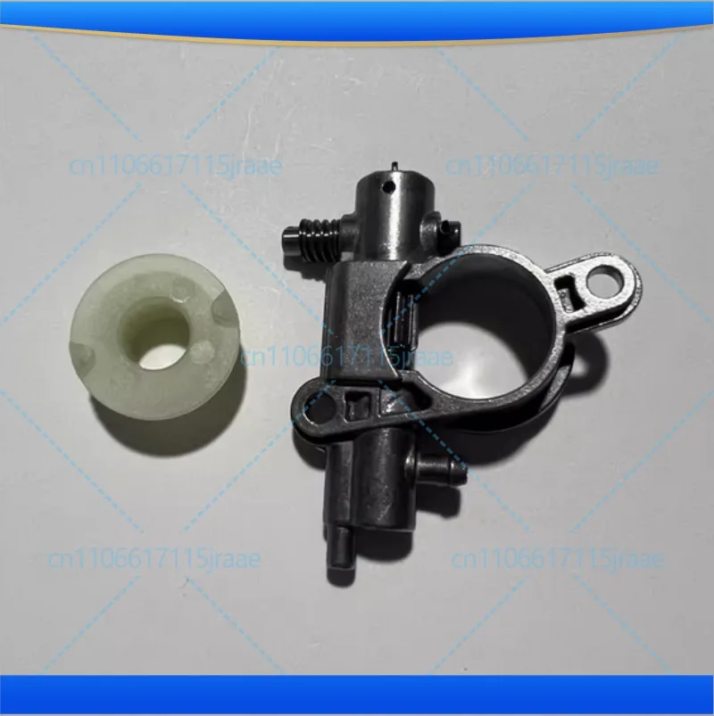 CS-2511 Oil pump worm gear V652000230 for SHINDAIWA CS-2511TES 251TS ECHO CS-2511P DCS-2500T CS-260TES Chainsaw auto oiler