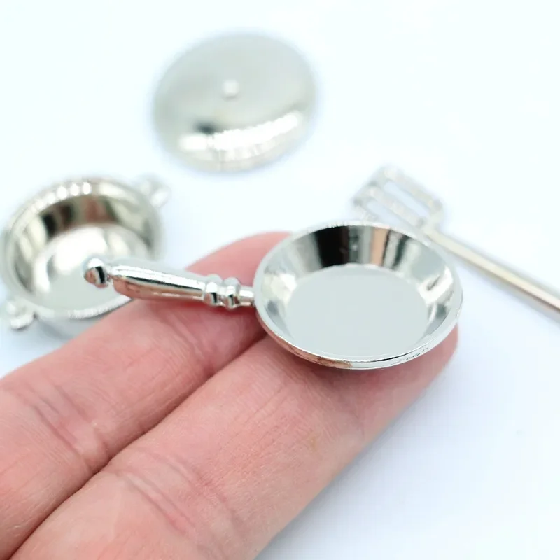 

1:6 Dollhouse Serving Dishes Utensils Alloy Kitchenware Food Play Miniature Kitchen Scene Home Decor Decoration Doll Accessories