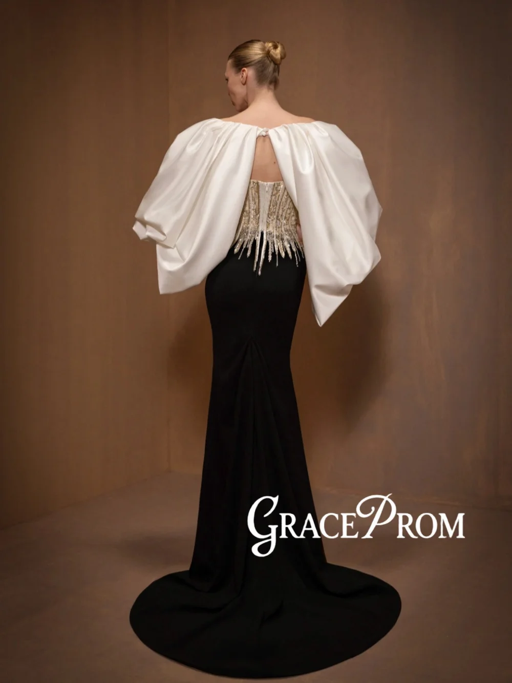 

Stylish Opulent Beaded Evening Dress With Shawl Elegant Mermaid Long Wedding Party Gowns Customized Strapless Banquet Gowns