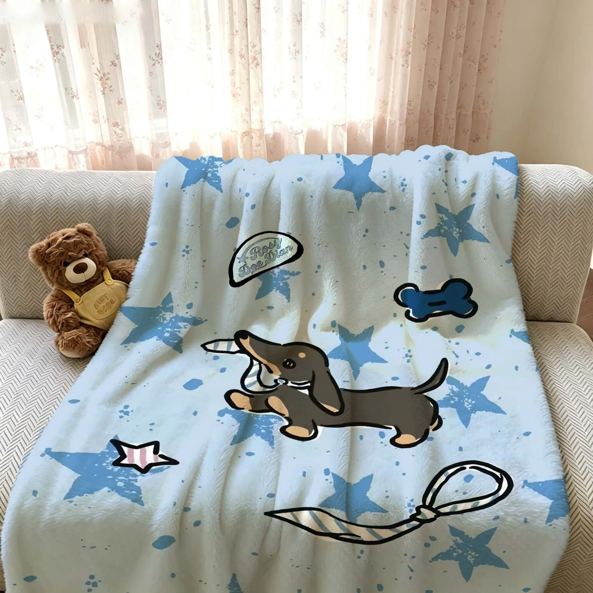 RDD Dachshund Cartoon Print Fleece Throw Blanket, Korean Style Cute Small Nap Blanket for Dorm Bedroom Sofa, Soft Lightweight De