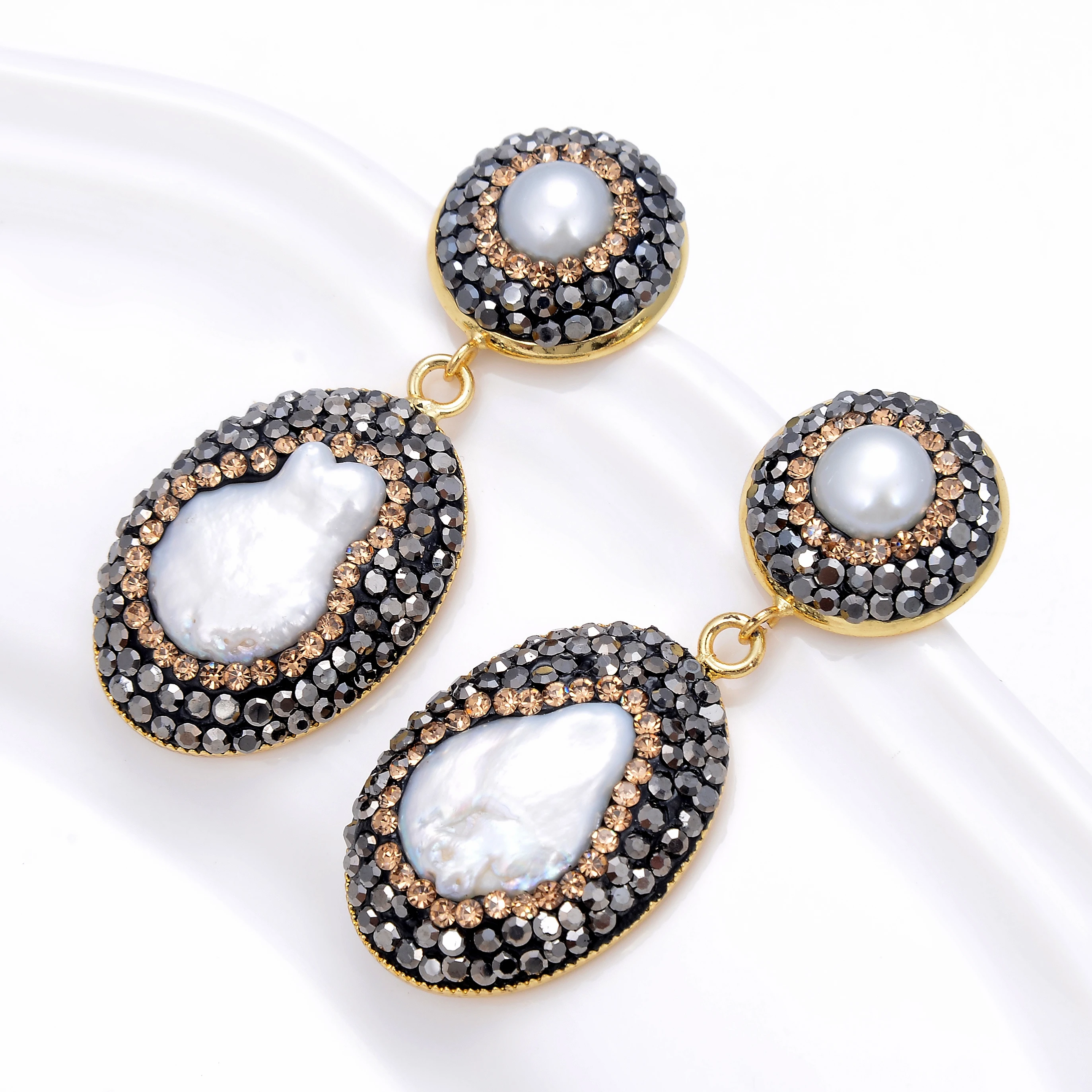 Bohemia Natural Freshwater Pearl Stud Earrings Rhinestone Inlay Fashionable Earring for Women Earring Jewelry Wholesale