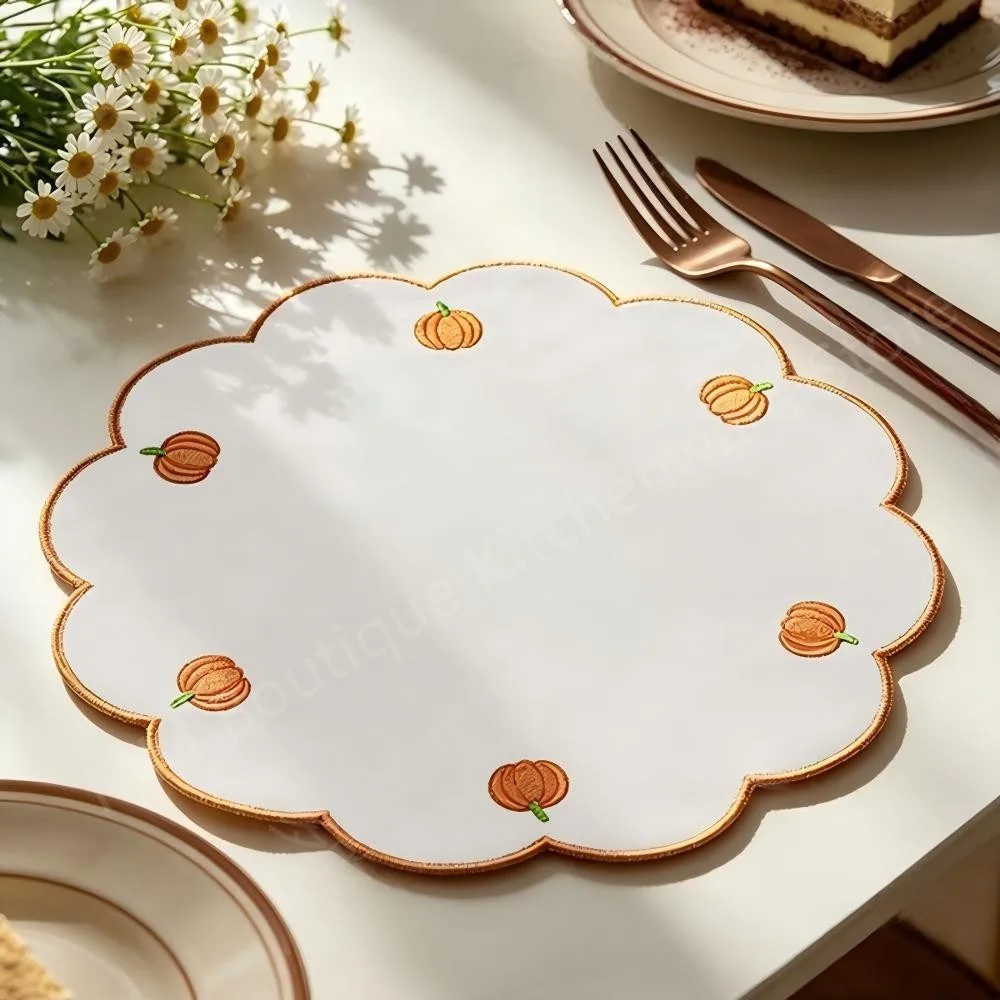 38cm Pumpkin Embroidered Placemats Scalloped Edge Non-Slip Washable Heat Resistant Table Mats for Thanksgiving Halloween Decor