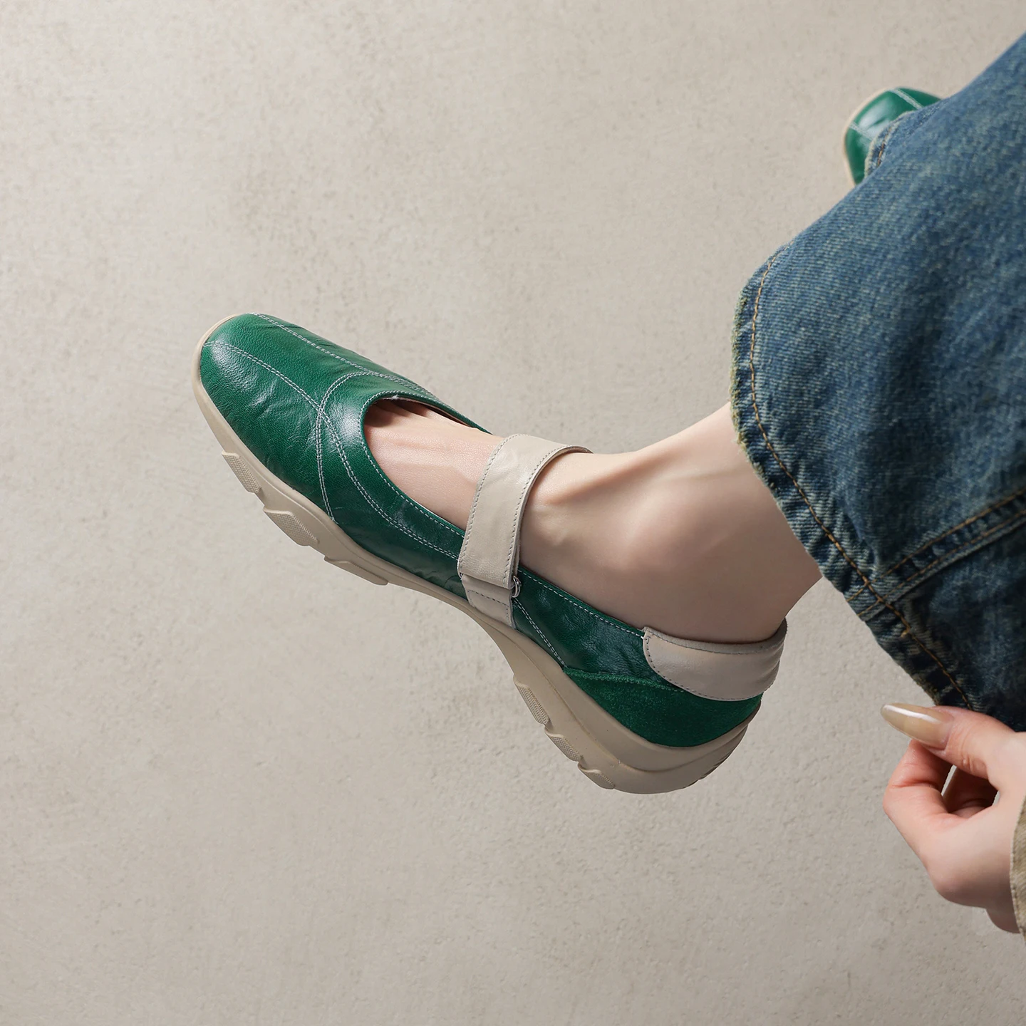 

Genuine Leather Sheepskin Women Sneakers Round Toe Mary Janes Shoes Fashion Womens Shoes