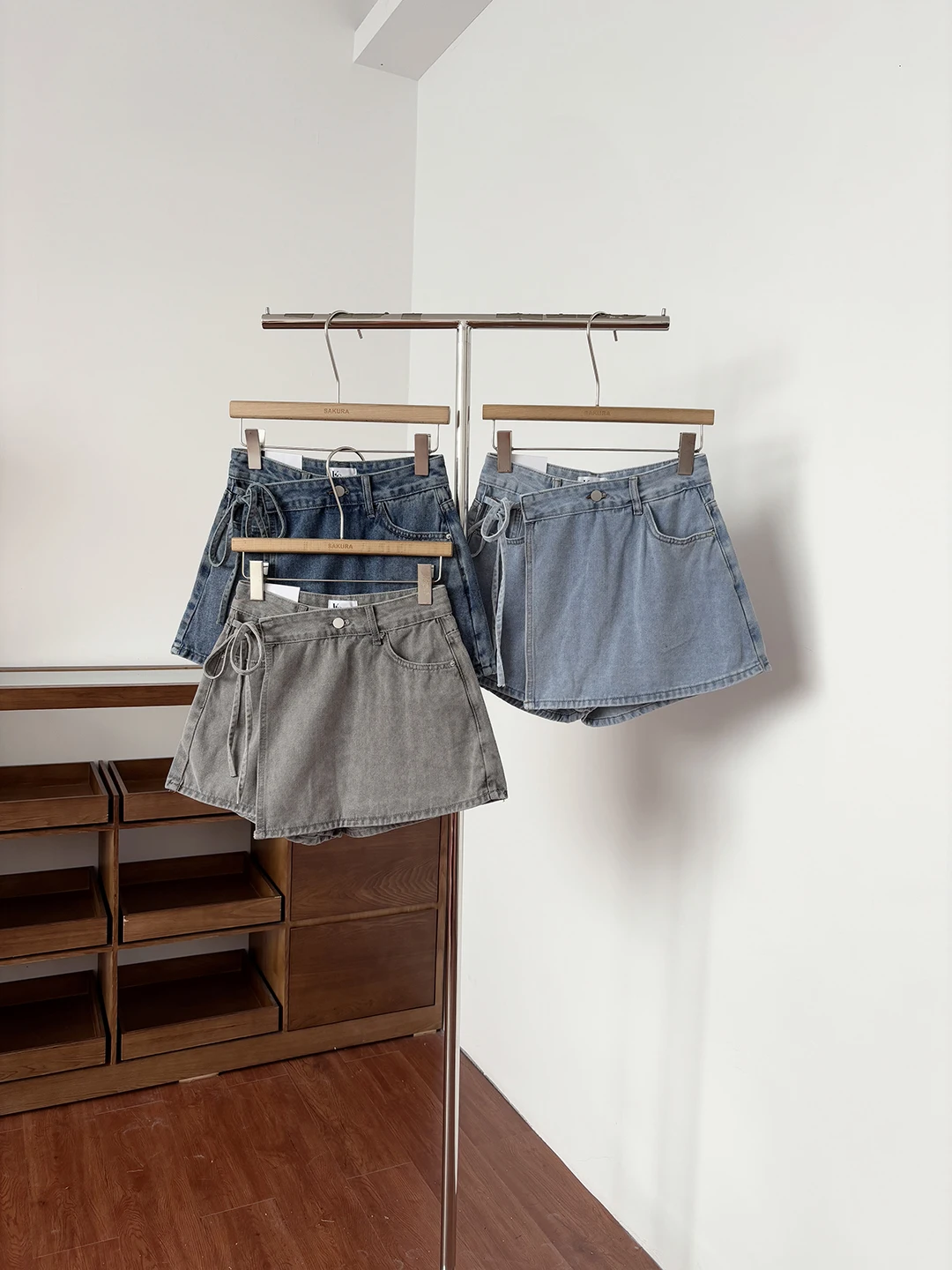 

Trendy High Waist Slim Fit Denim Shorts Korean Style Summer New Arrival Women's Fashionable Skirt Pants Polyester Fiber