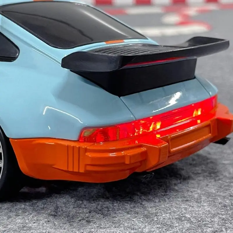 

Alloy Shell Remote Control Car 1/18 Scale Gyro Stabilized System Fast Charging P31B