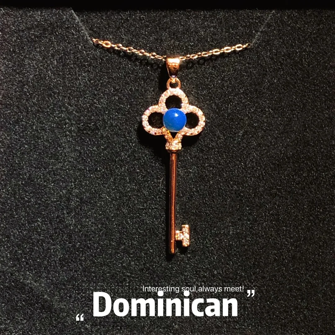 

Подвеска из чистого серебра с натуральным доминиканским синим янтарем, круглая бусина 4 мм, полый дизайн ключа