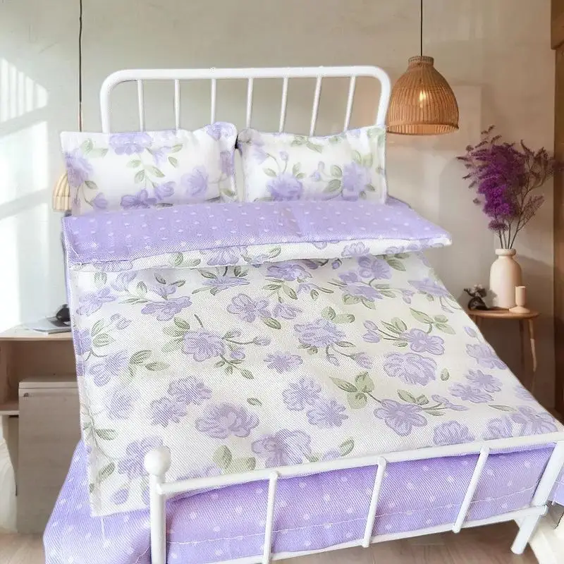 

Украшение игрушечной спальни: кровать, одеяло, простыня и подушка для кукольного домика 1/12