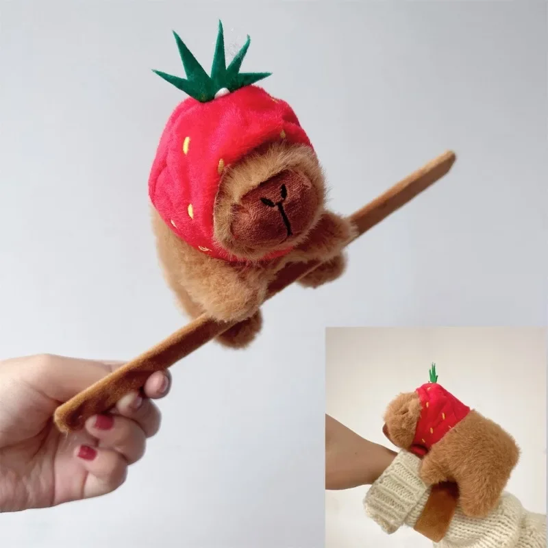 الكرتون كابيبارا قلادة ألعاب من نسيج مخملي دمية حقيبة معلقة حلية لطيف كابيلا المفاتيح دمية سطح المكتب دمية حلية قلادة السيارة