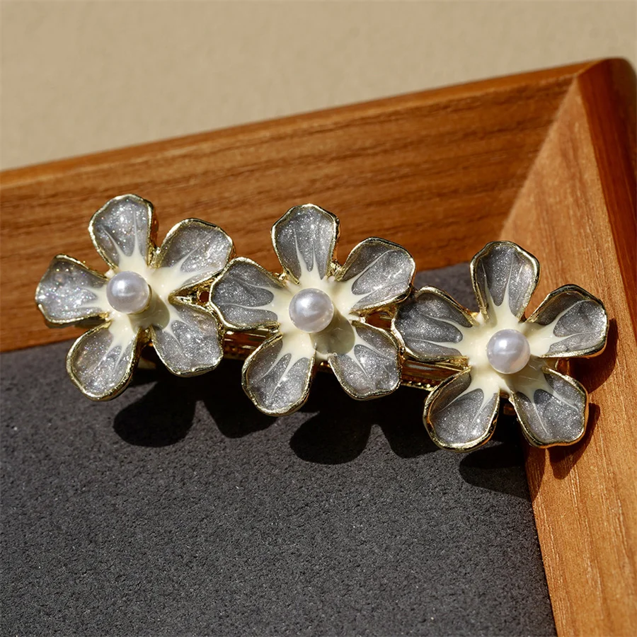 New delicacy pearl Flower Hair Claws Retro Hairpin Hair Clips Accessories For Women Shinning Ponytail Headwear