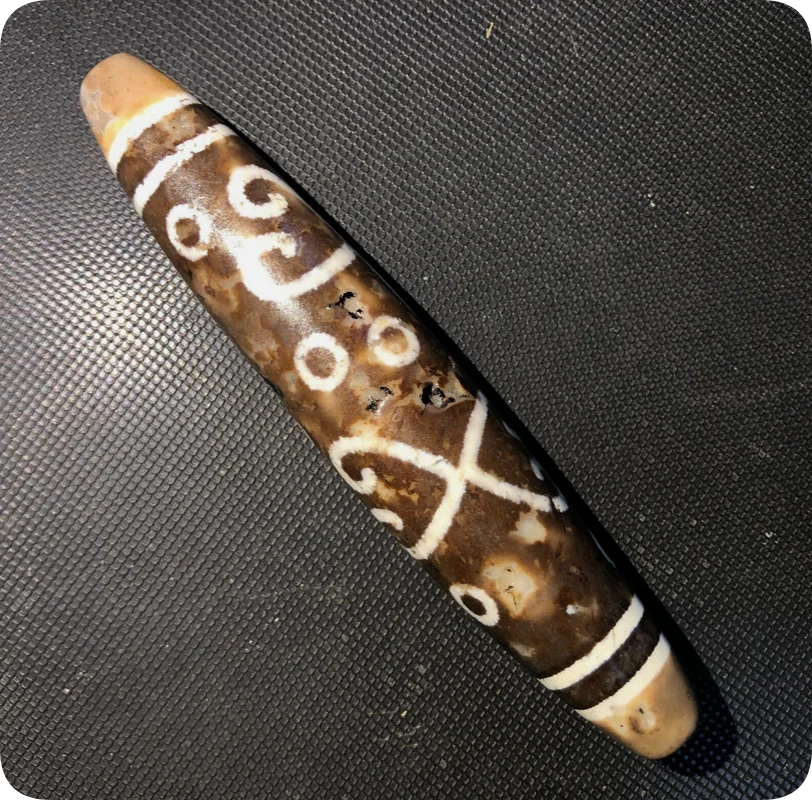 136mmlong Magic Power Tibetan Old Agate 19Eye totem dZi bead/stand