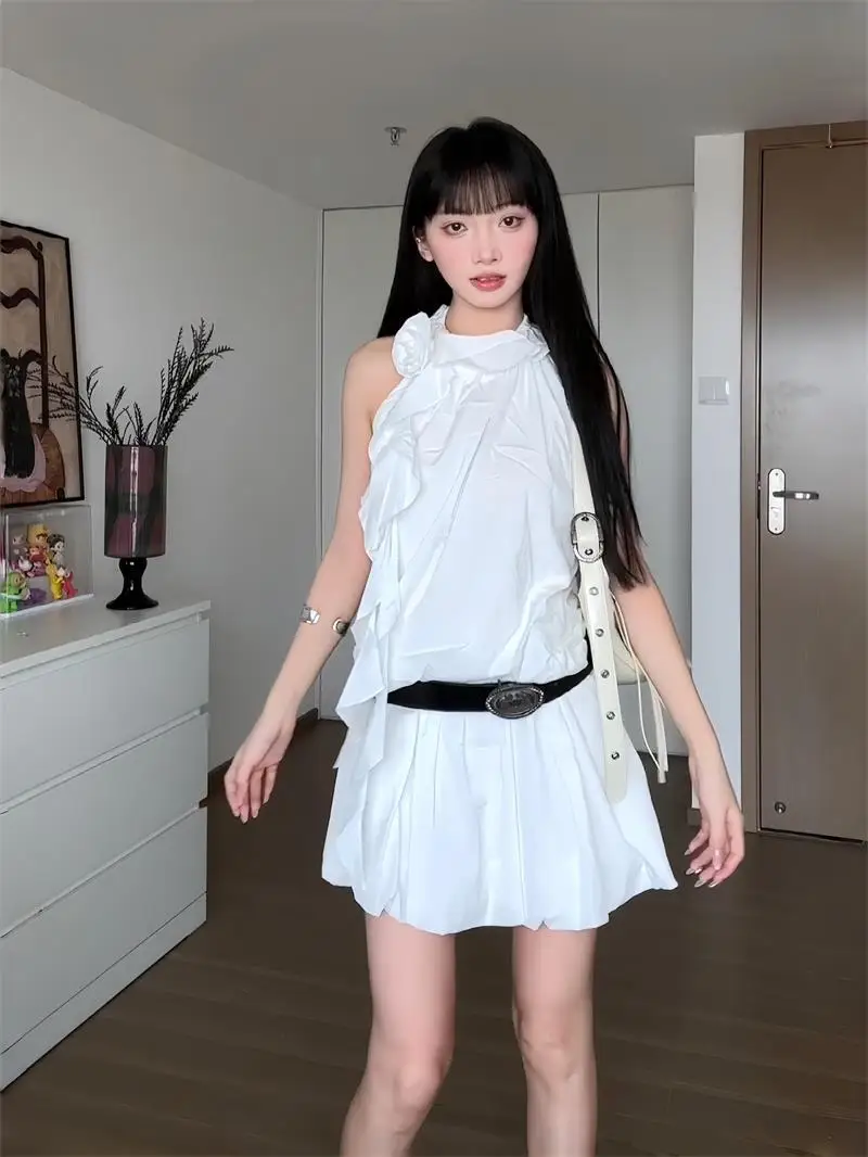 

Sleeveless Dress With Pleated Flower Decoration And Design High-Waist White Outer Wear Sweet And Spicy Short Skirt With Niche