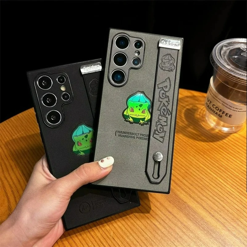 Cartoon Bulbasaur Leder Textur Laser Mit Armband Telefon Fall Für Samsung Galaxy S25 S24 S23 S22 Ultra Plus Stoßfest Abdeckung