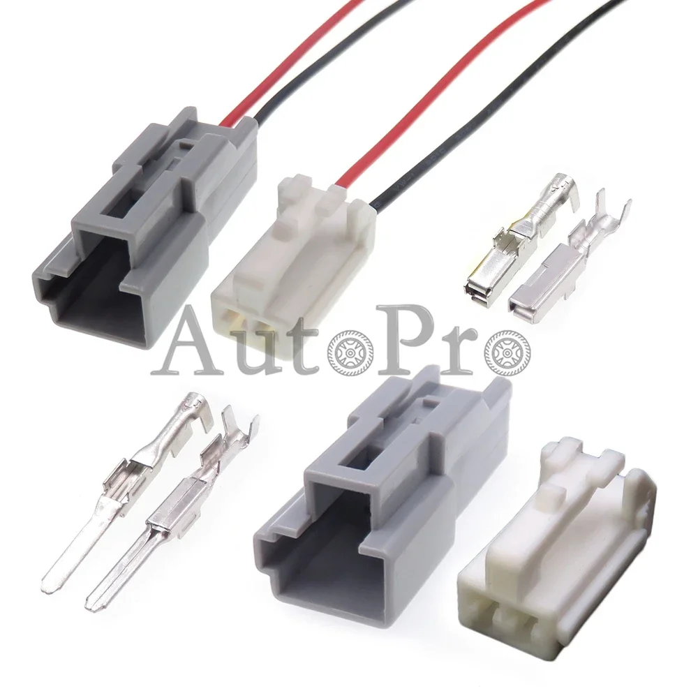 

1 Set 2 Hole 7282-1028 6520-0549 AC Assembly Auto Turn Signal Astern Radar Plug 6520-0550 Car Tail Light Wire Socket for Toyota