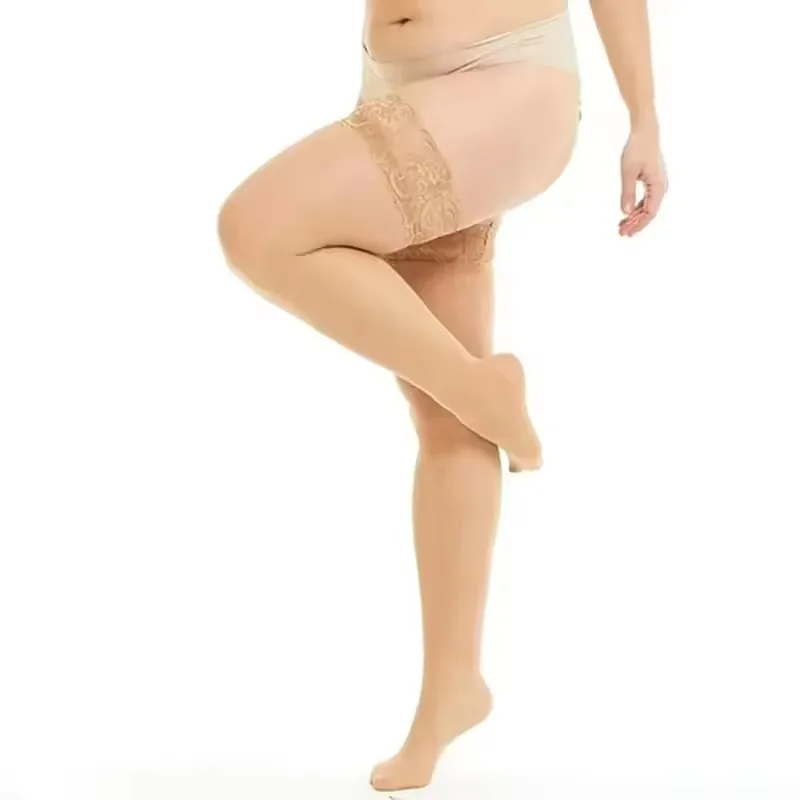 Übergroße Damen-Oberschenkelhohe lange Socken, Strümpfe in Übergröße mit rutschfestem, sexy Spitzenoberteil, großer Body-Strumpf für Damen, Erotik – Detail 8