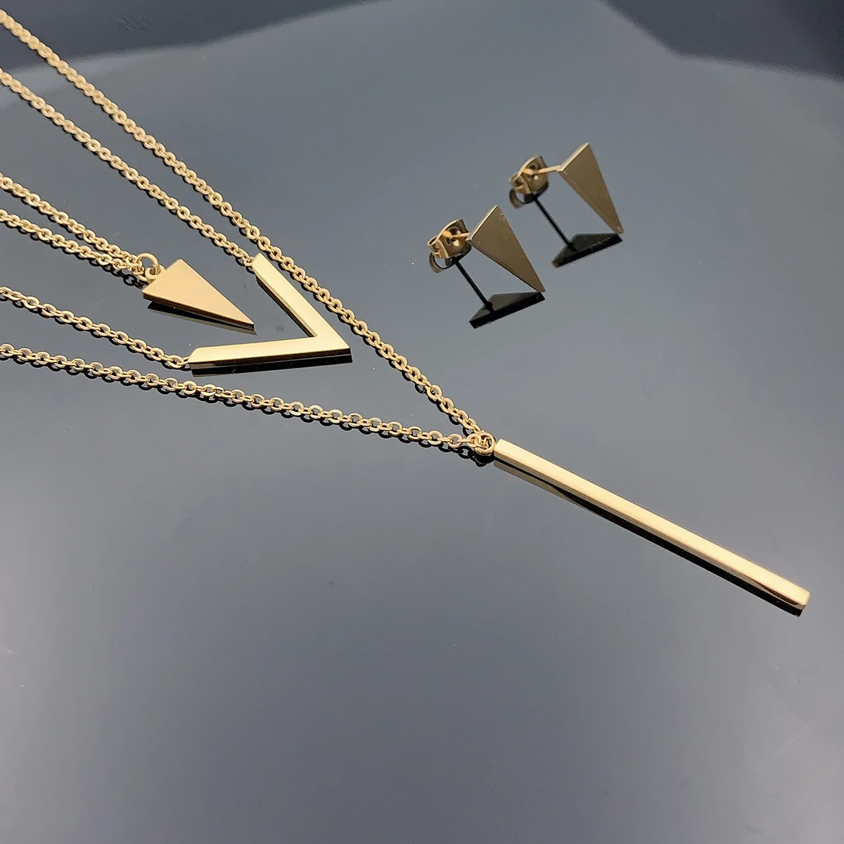 3 Piece Set Women's Stainless Steel V-shaped Geometric Pendant Set