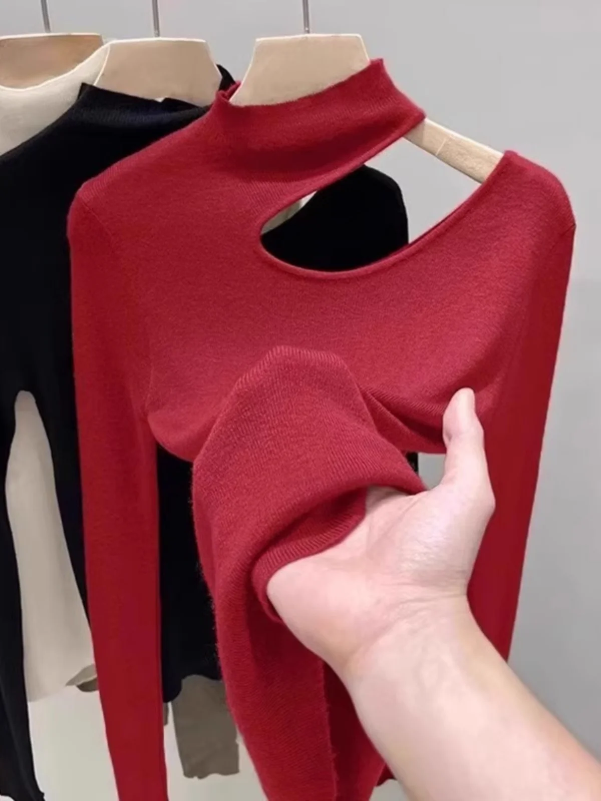 

Dragon Year New Year 2024 Women's Thickened High Collar Shoulder Bared Hanging Neck Sweater Base Shirt Commute Style Pure Color