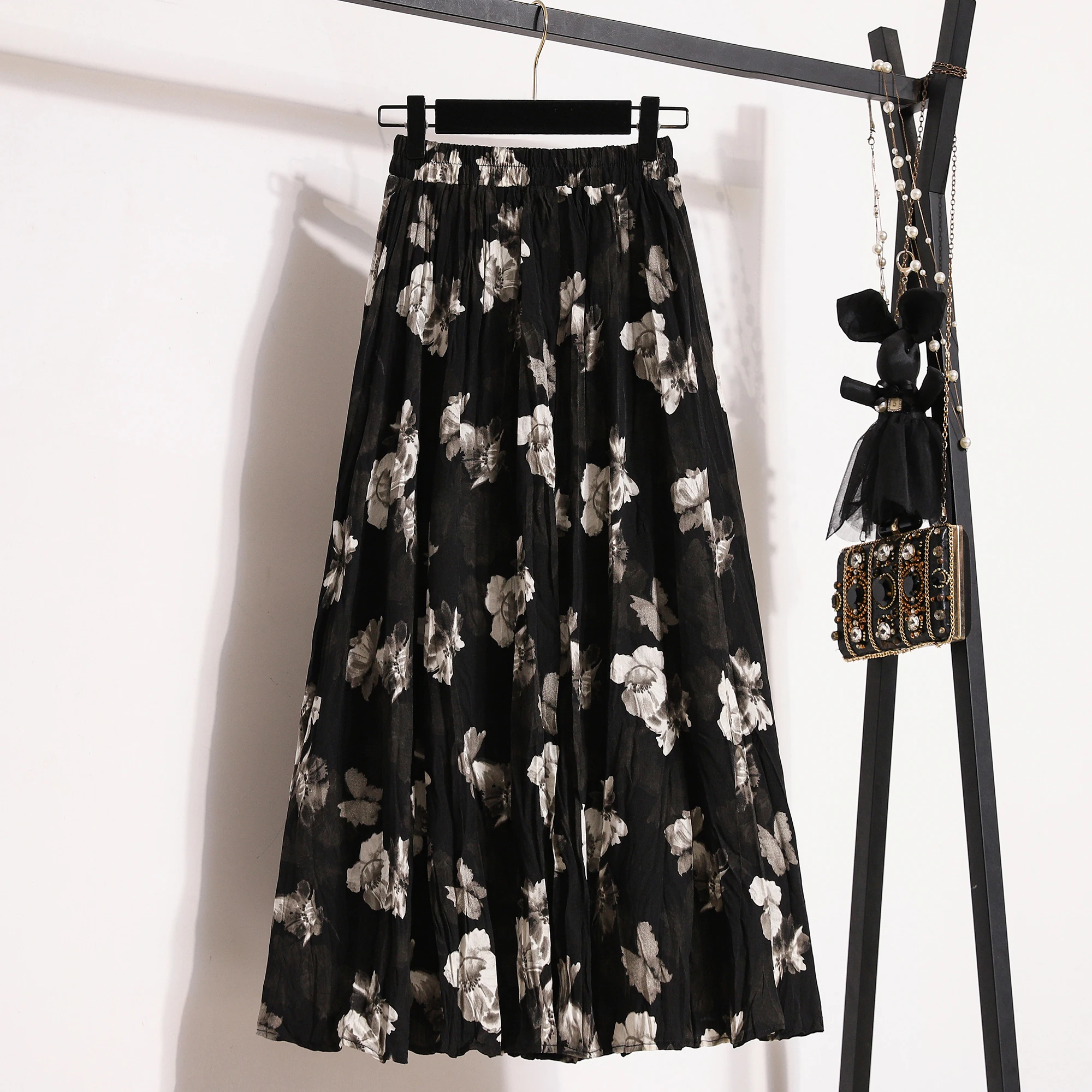 

2024 Women's Spring Autumn Clothing New High Waist Female Flower Printed Loose Skirt Ladies Long Casual A-line Skirts Q967