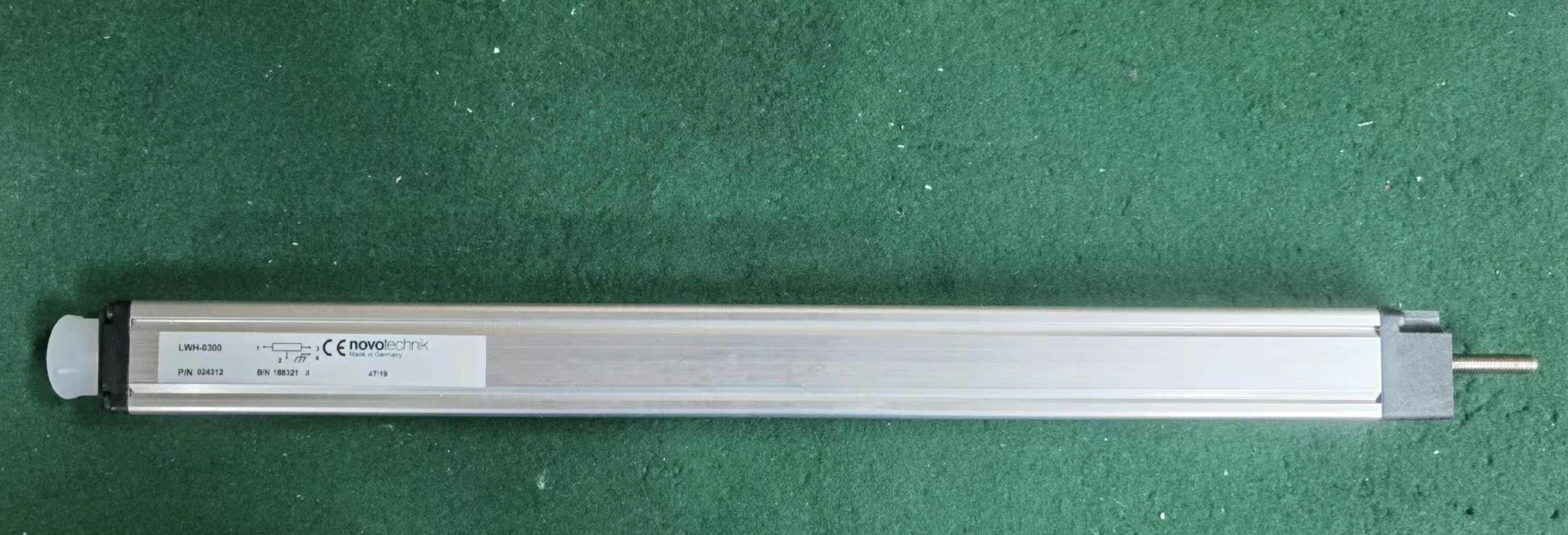 

Для линейного датчика Novotechnik LWH-0300/LWH 300 LWH0300 LWH300