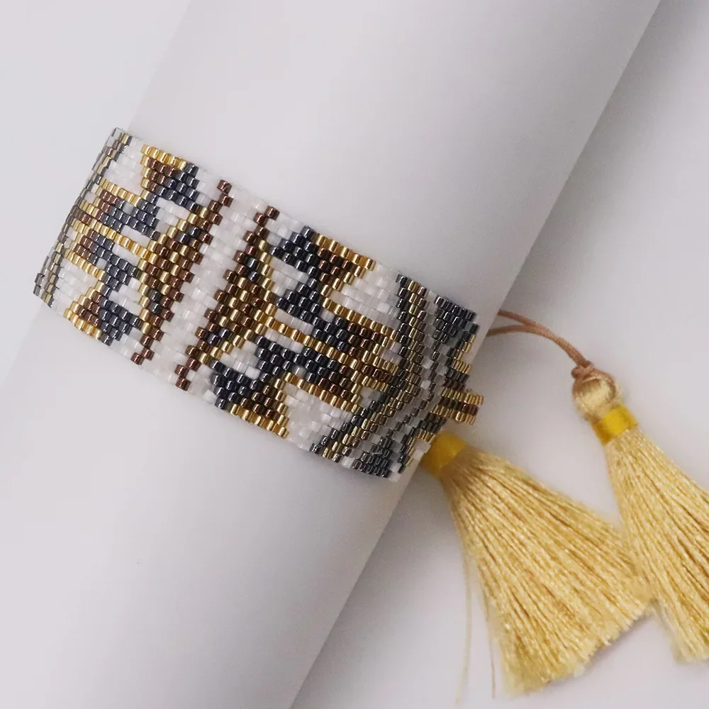 

Rice Ball Bracelet Hand woven Simplicity pattern originality fashion geometry Bohemia Adjustable Beaded Bracelet