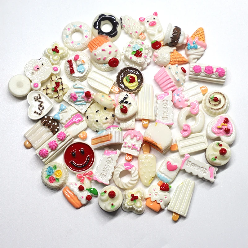 ชาร์มตกแต่งเล็บลายการ์ตูน 50 ชิ้น แบบผสม ตัวการ์ตูนน่ารัก หมี มนุษย์หิมะ ขนมหวาน อุปกรณ์ตกแต่งเล็บสำหรับงาน DIY ทำเล็บมือ งานฝีมือ