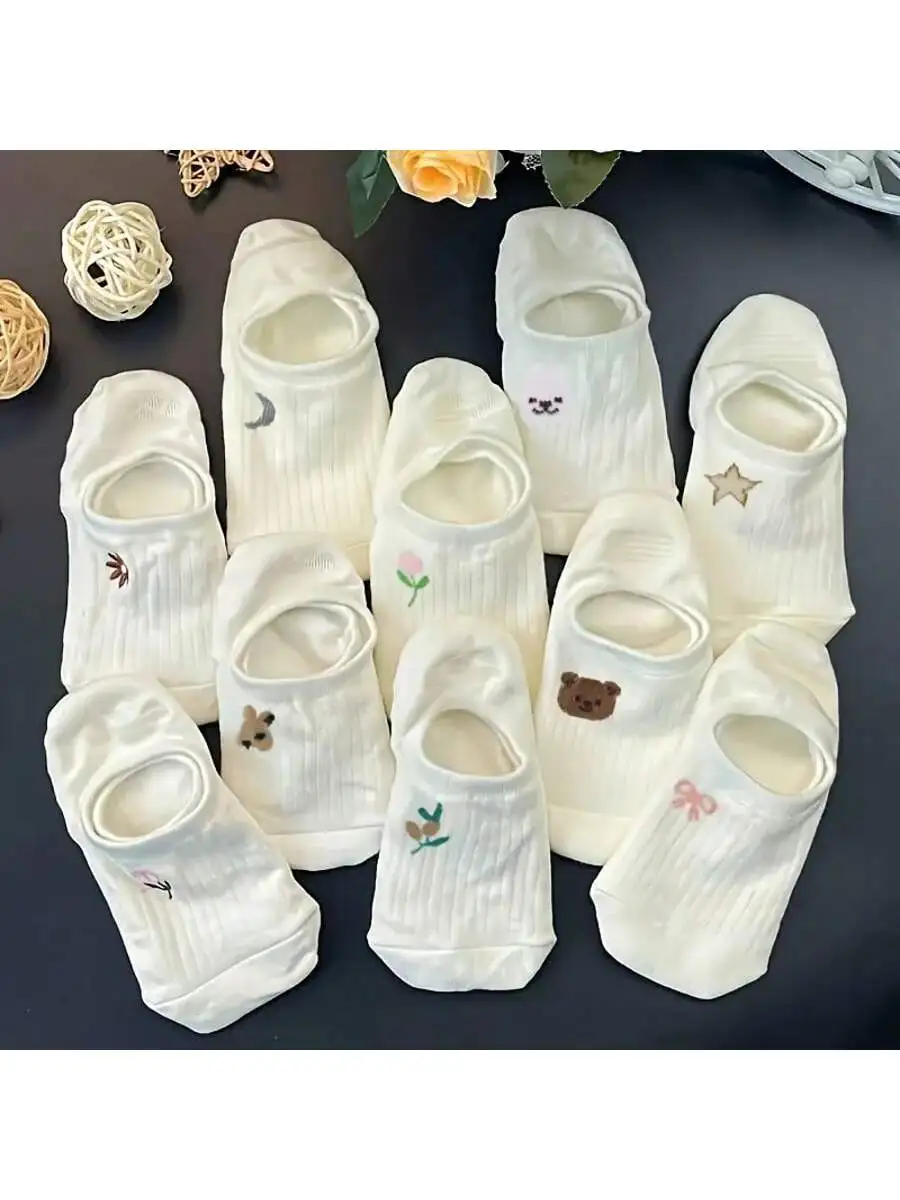 Modische weiße Bootssocken für Damen, niedrig geschnittene unsichtbare Socken, No-Show-Socken, süßer Stil, niedliche Cartoon-Muster, Studentensocken – Detail 6