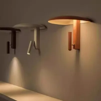 Nordic designer personalized rotating reading wall lamp Modern simple B & B hotel restaurant aisle bedroom bedside lamp