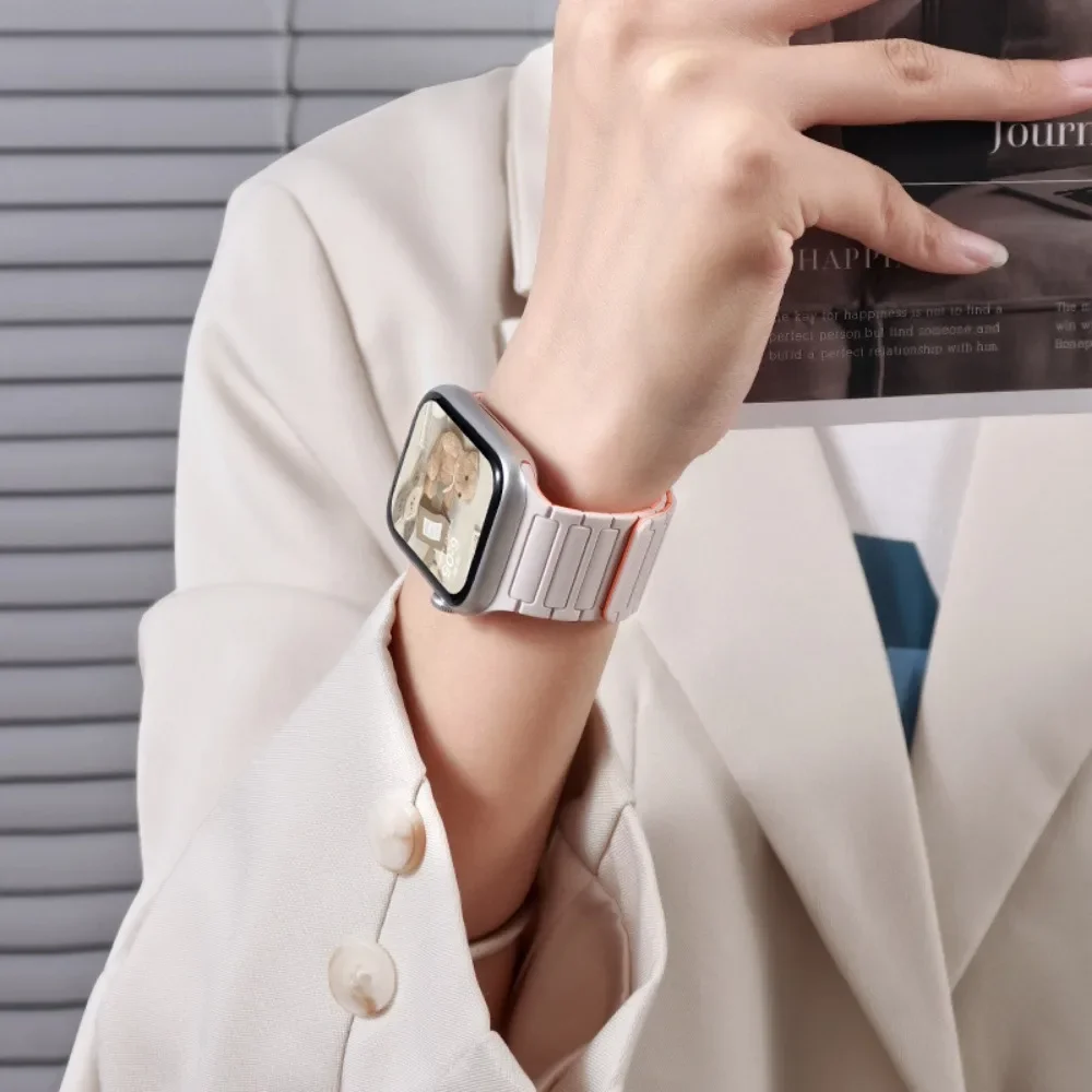 حزام سيليكون رياضي لسلسلة ساعات أبل 11 10 46 مم 42 مم/Ultra 3 2 49 مم حزام ساعة مغناطيسي iWatch 9 8 7 6 5/SE 3 2 44 مم 45 مم