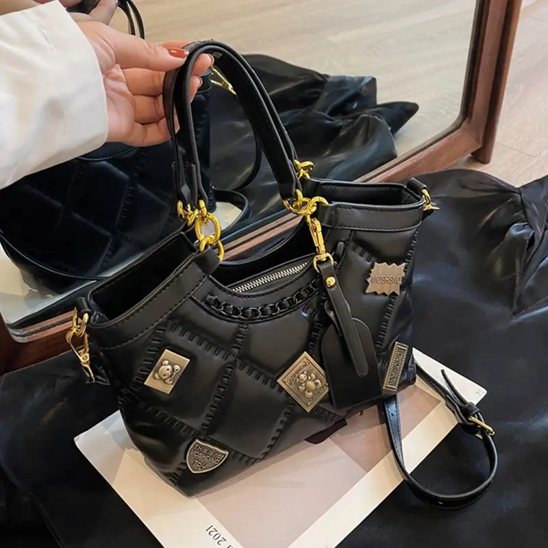 

Women's Bags Go Out Fashion Seal Portable Small Bags Women's Light Luxury Versatile Single Shoulder Texture Messenger Bag Simple