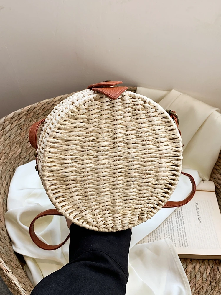 Korean Circular Woven Bag 2023 New Summer Women\'s Exquisite Lock Design Straw Woven Bag Beach Vacation Fashion Crossbody Bag