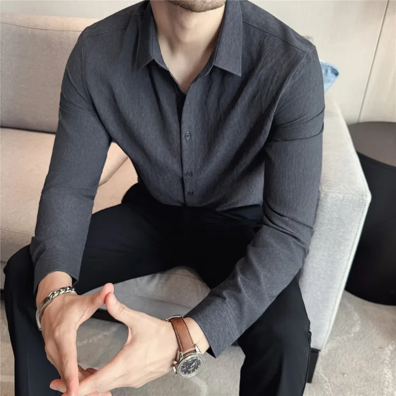 Kemeja Pria Cetak 2025 Musim Gugur Gaya Inggris Baru Fashion Kasual Kancing Tersembunyi Elastis Slim Fit Lengan Panjang Pakaian Pria