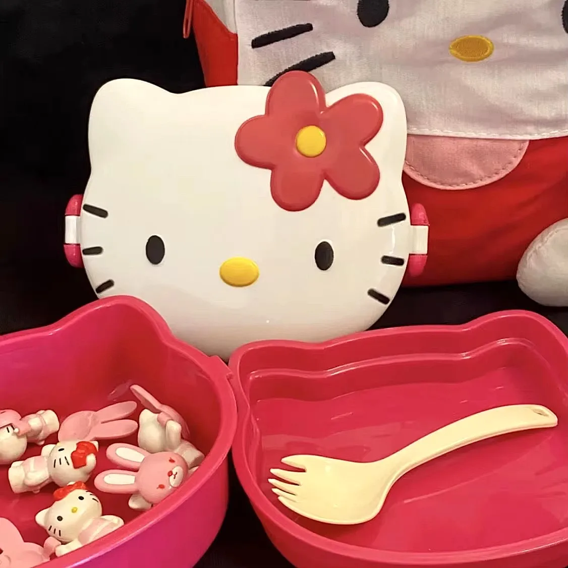 

Sanrio Hello Kitty Bento Box Kawaii Student Lunchbox Large Capacity Sealed Fruit Box Head Ornament Sundries Storage Box Gifts