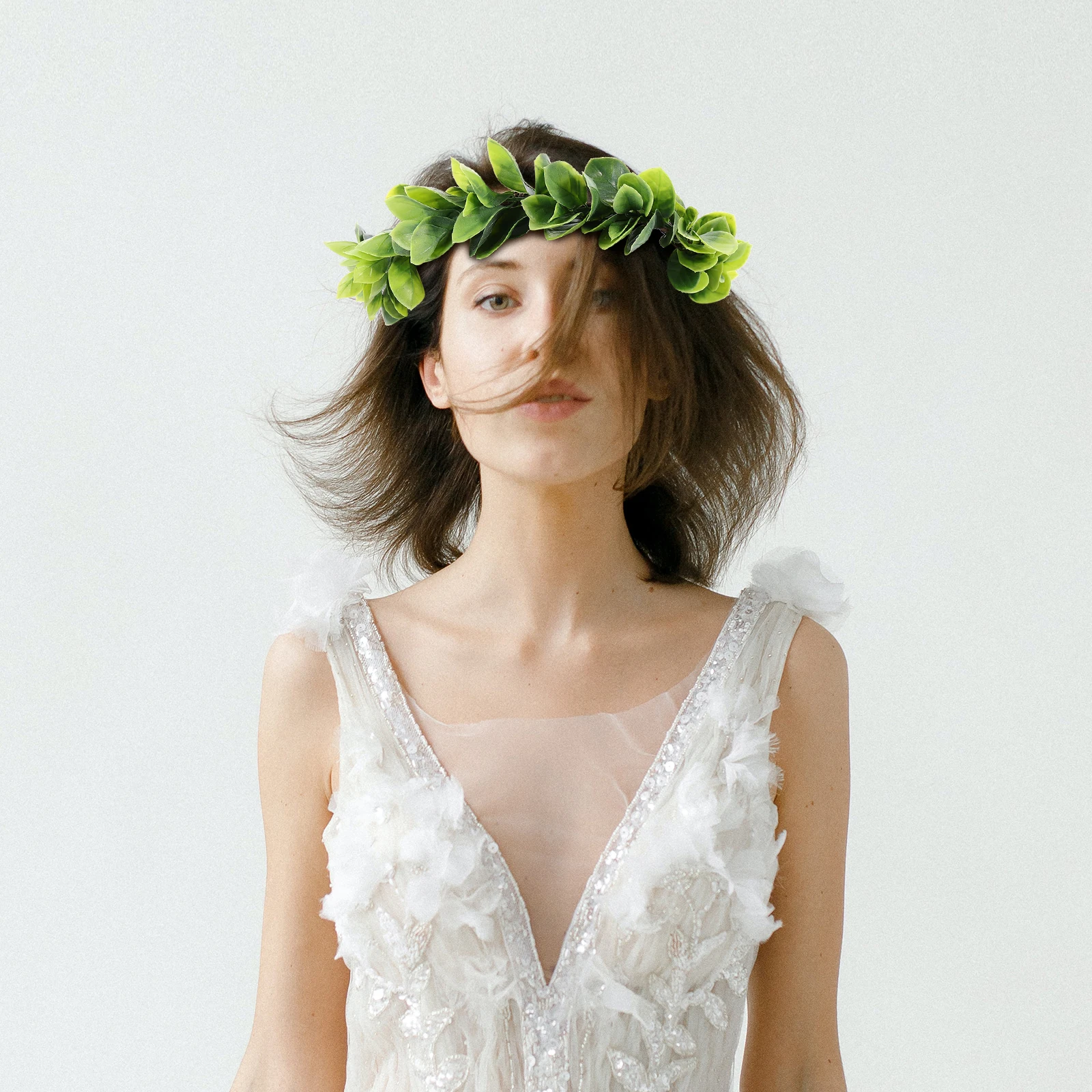 

Green Plant Headdress Bridal Wedding Headband Faux Leaves Hair Accessories Lightweight Compact Wreath for Party Annual Meeting