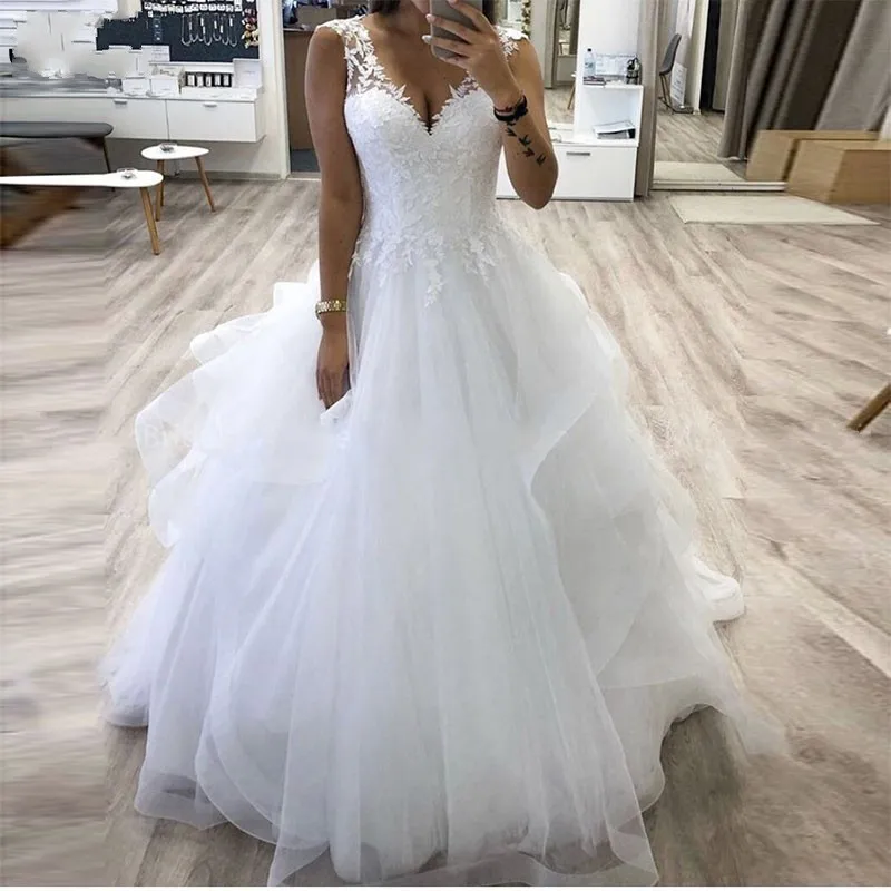 

Charming Lace Wedding Dresses Vestido De Noiva V-Neck Formal Ball Gown Fashion Appliques Puffy Ruffles Lace-up Corset Back